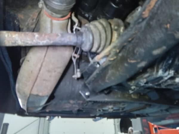 30012025 1975 volkswagen beetle 1303 engine and gearbox (23)