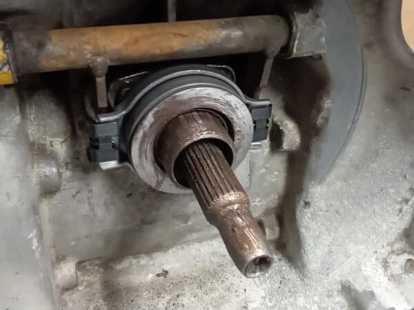 30012025 1975 volkswagen beetle 1303 engine and gearbox (28)