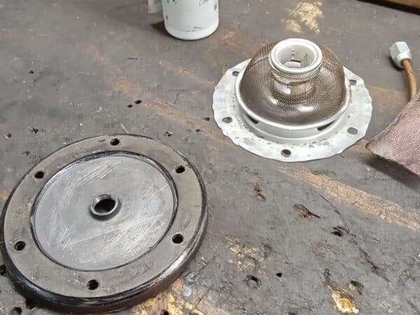 30012025 1975 volkswagen beetle 1303 engine and gearbox (3)