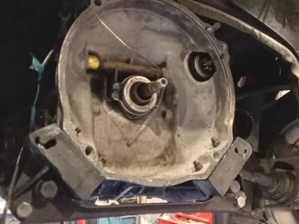 30012025 1975 volkswagen beetle 1303 engine and gearbox (34)