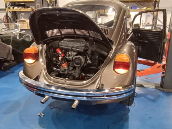 30012025 1975 volkswagen beetle 1303 engine and gearbox (5)