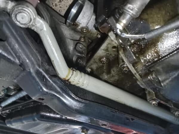 30012025 1999 vauxhall omega engine clean up (5)