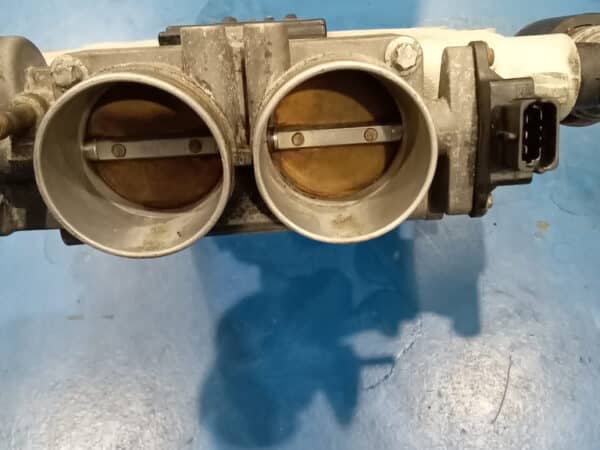 30012025 1999 vauxhall omega engine clean up (9)