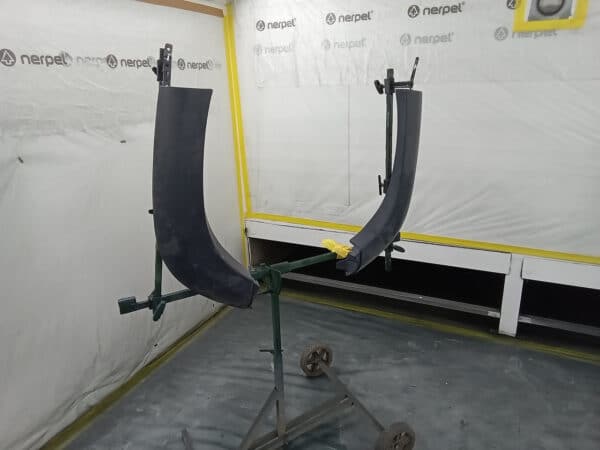 31012025 1994 toyota land cruiser final bits in paint (14)