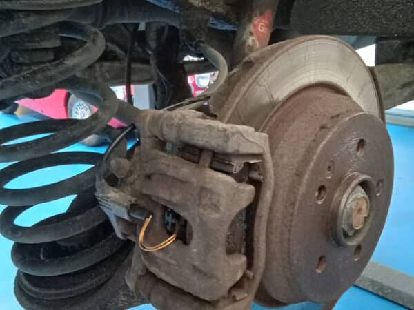 31012025 mercedes vito service (6)
