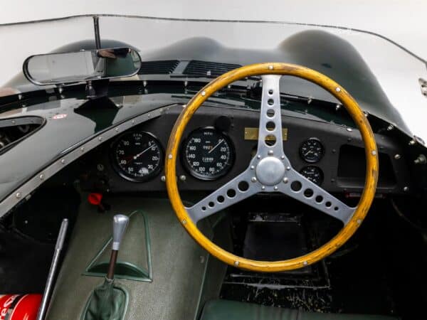 am25 r086 1954 jaguar d type works car 006