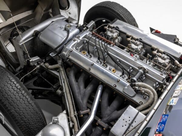 am25 r086 1954 jaguar d type works car 007