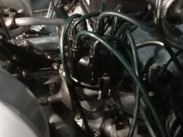 04022025 1969 daimler 250 v8 ignition issues (22)
