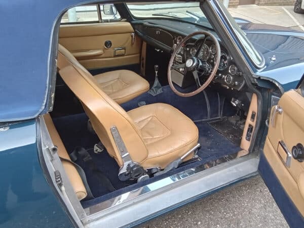 05022025 1969 aston martin db7 volante appraisal and start of strip down (50)