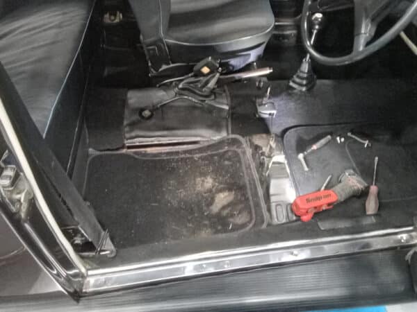 05022025 1975 vw beetle welding repairs and seat (16)