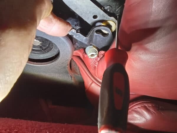 05022025 2001 aston martin db7 seat trim (3)