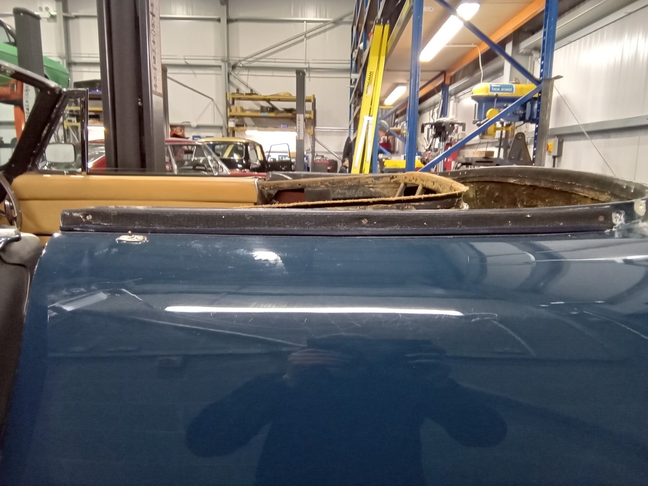 07022025 1969 aston martin db6 volante strip down (123)