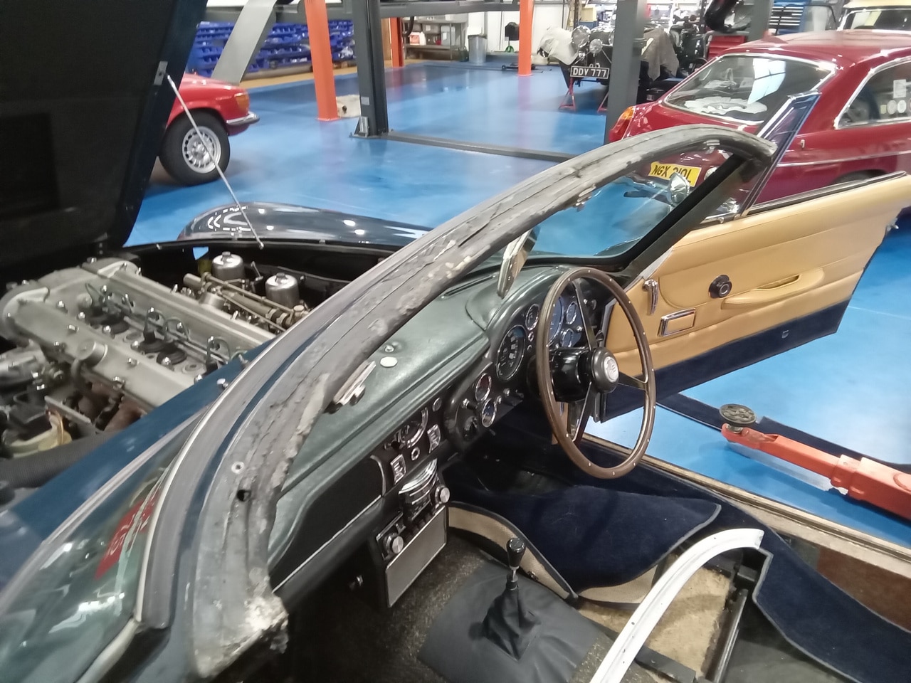 07022025 1969 aston martin db6 volante strip down (134)