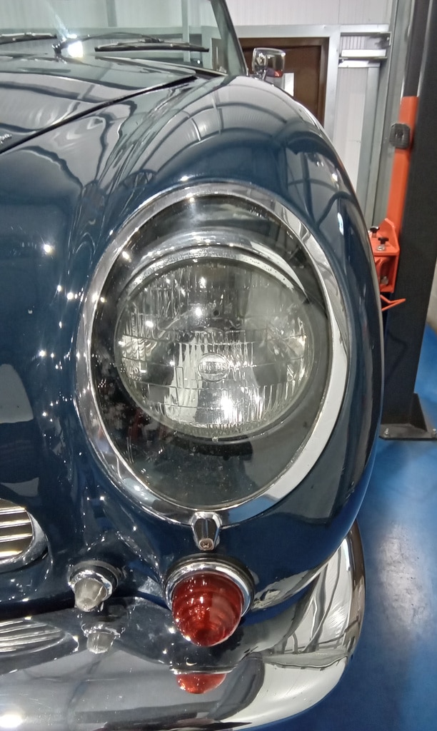 07022025 1969 aston martin db6 volante strip down (152)