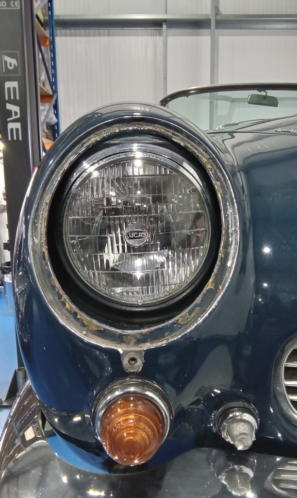 07022025 1969 aston martin db6 volante strip down (155)