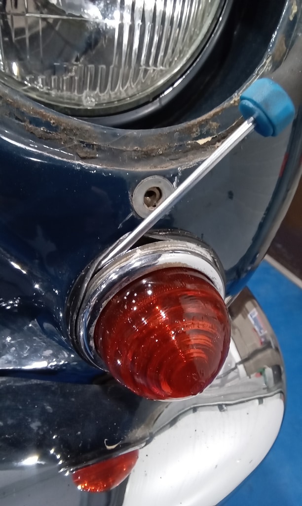 07022025 1969 aston martin db6 volante strip down (158)