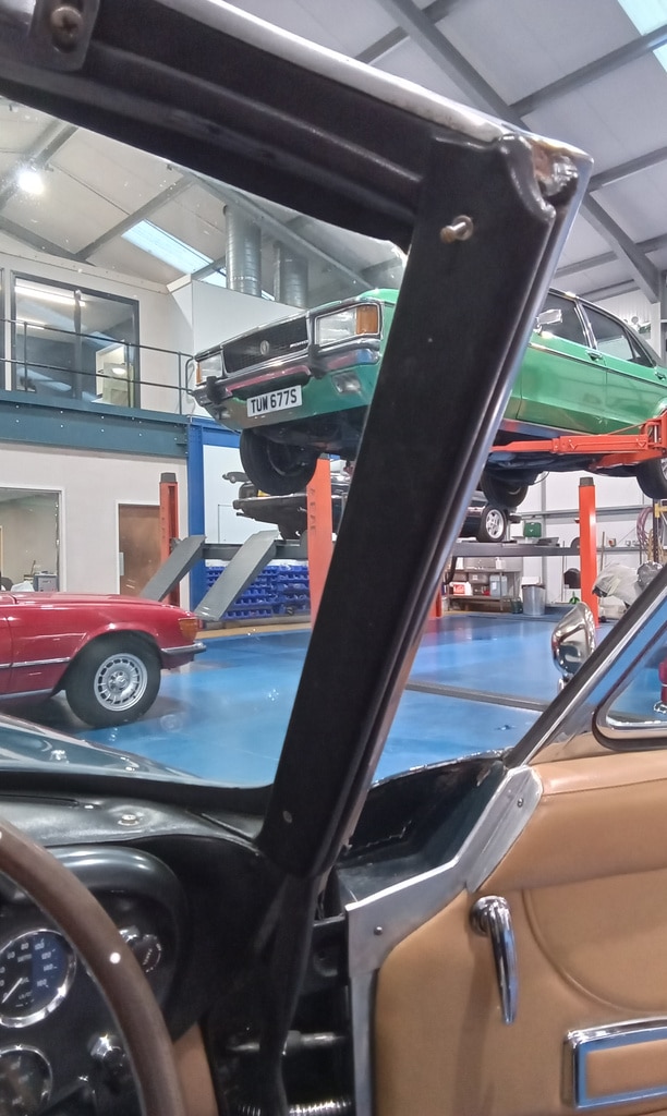 07022025 1969 aston martin db6 volante strip down (210)