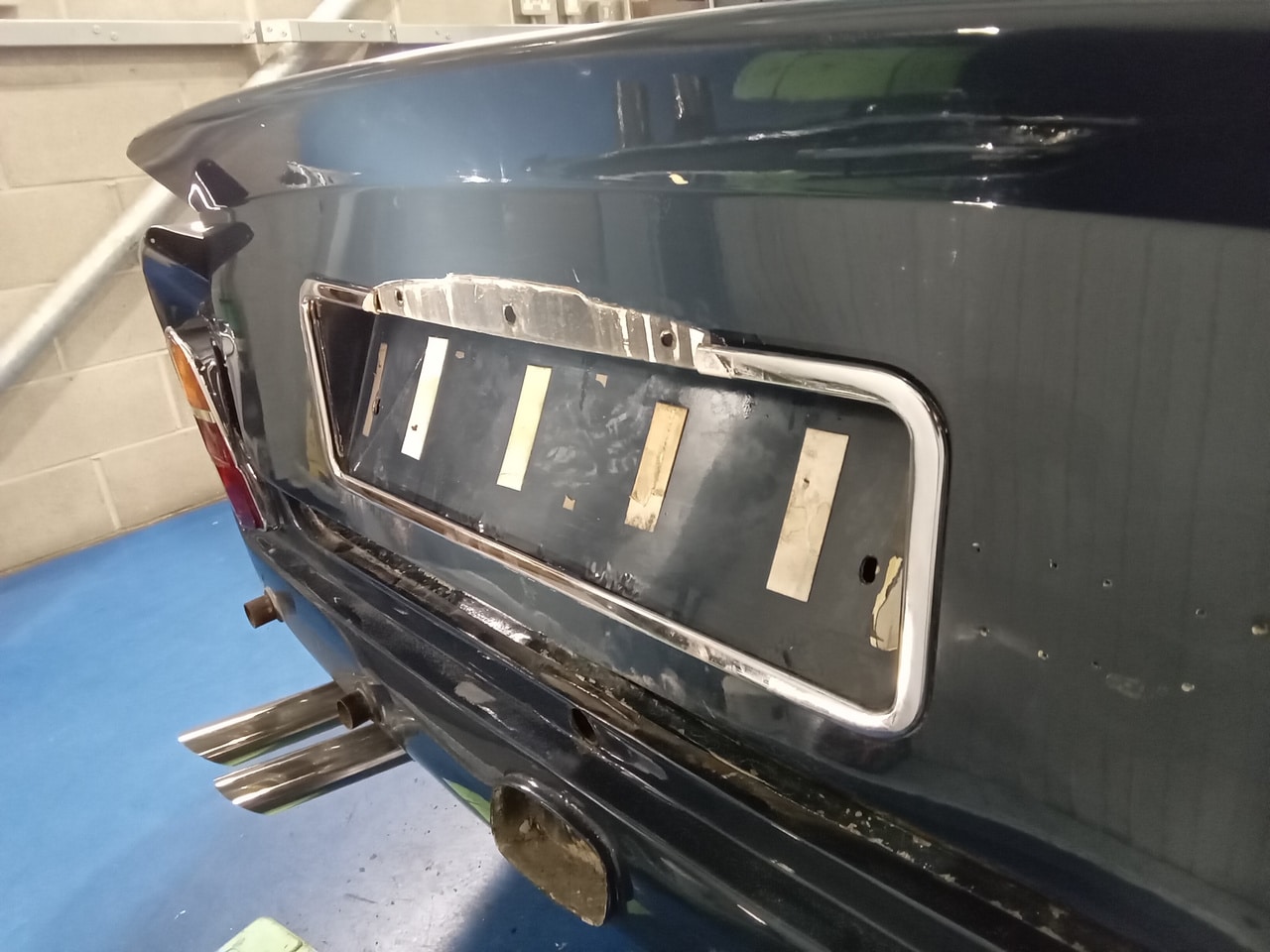 07022025 1969 aston martin db6 volante strip down (51)