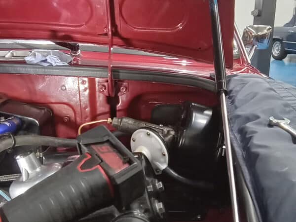 07022025 1972 mgb gt brake servo (16)