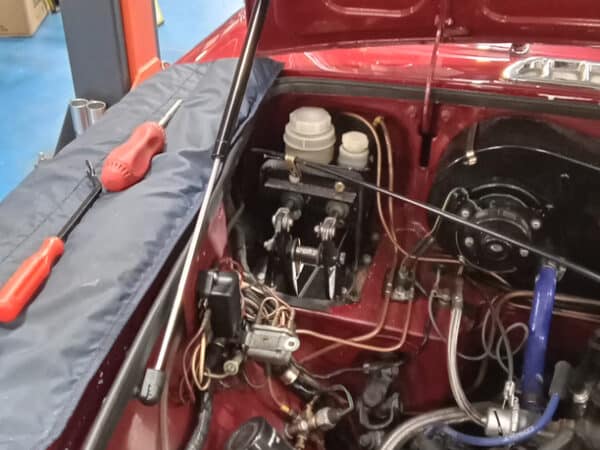 07022025 1972 mgb gt brake servo (22)