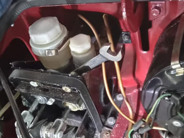 07022025 1972 mgb gt brake servo (24)