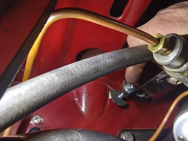 07022025 1972 mgb gt brake servo (3)