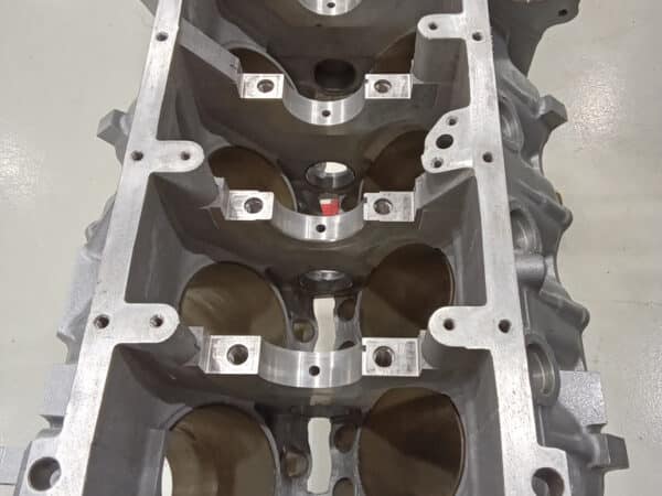 07022025 1975 mgb gt v8 engine assembly (1)