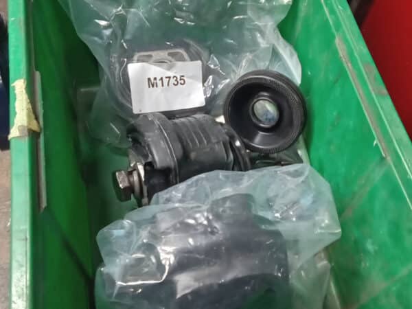 07022025 1987 mercedes 500sl rear axle (7)