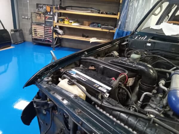 07022025 1994 toyota land crusier flat and polish (2)