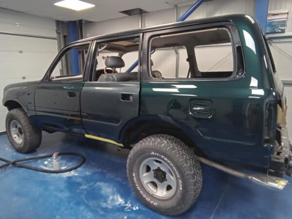 07022025 1994 toyota land crusier flat and polish (25)