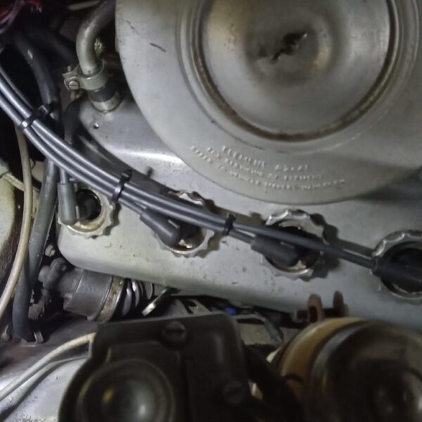 110225 1968 daimler 250 v8 ht leads and bonnet cable (13)