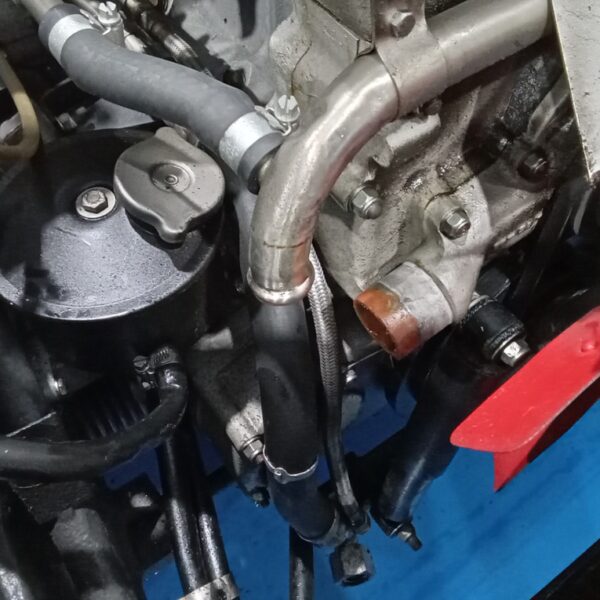 110225 1969 aston martin db6 volante drivetrain and engine bay tear down (16)