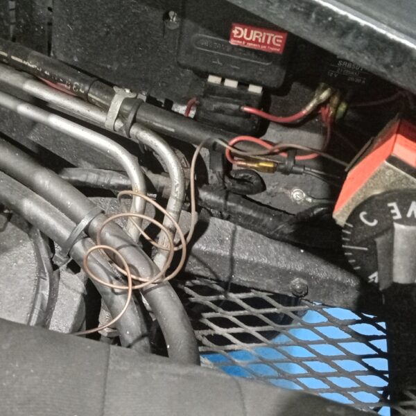110225 1969 aston martin db6 volante drivetrain and engine bay tear down (23)