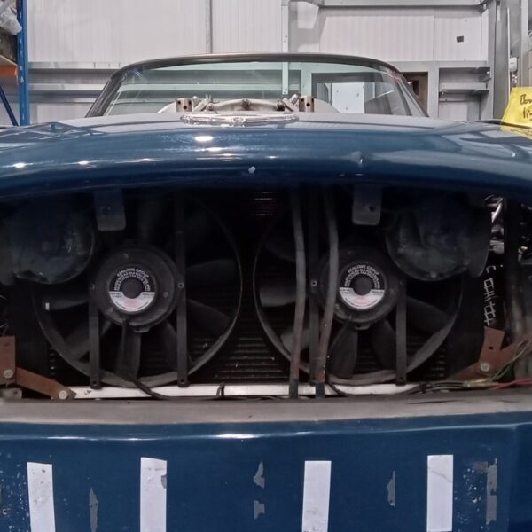 110225 1969 aston martin db6 volante drivetrain and engine bay tear down (26)