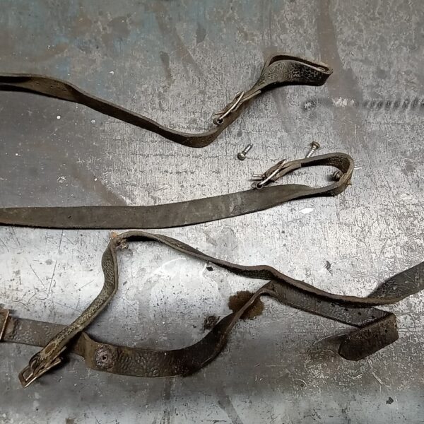 110225 1969 aston martin db6 volante strip down (31)