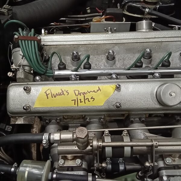 110225 1969 aston martin db6 volante strip down (43)