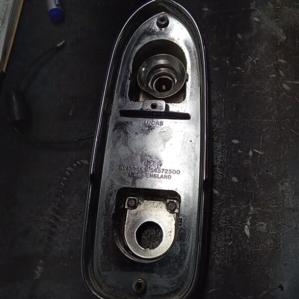 110225 1969 aston martin db6 volante strip down (63)