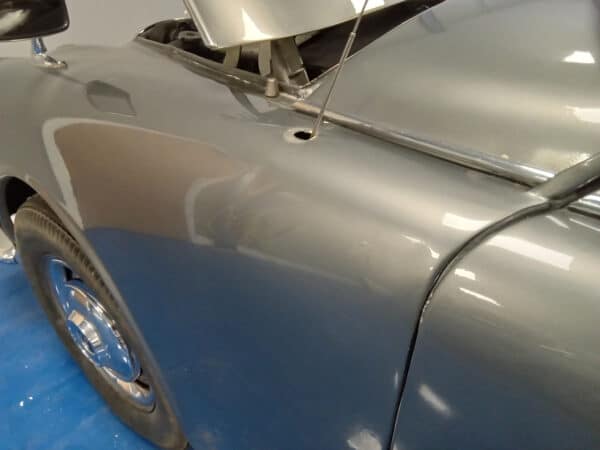 13022025 1968 daimler 250 v8 dent repair (1)