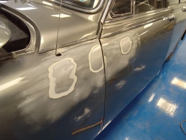 13022025 1968 daimler 250 v8 dent repair (5)