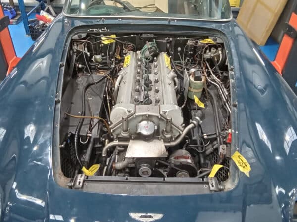 13022025 1969 aston martin db6 volante more strip down (14)