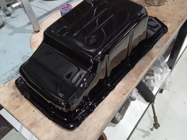 13022025 1975 mgb gt v8 engine paint (17)
