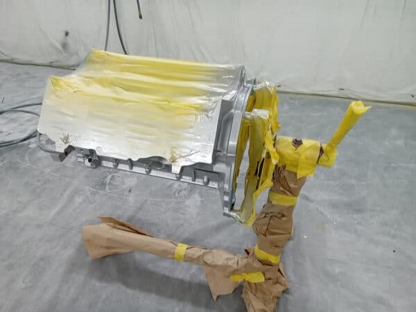 13022025 1975 mgb gt v8 engine paint (4)