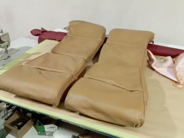 13022025 1976 jensen interceptor rear seat backs (1)