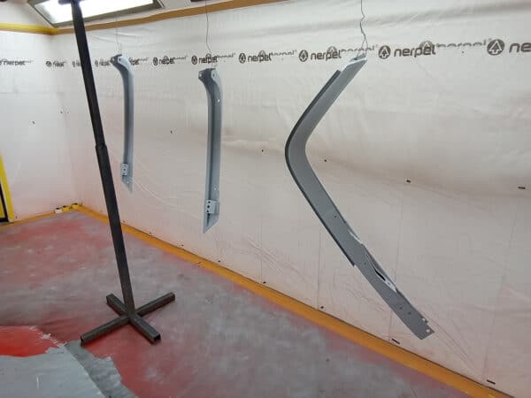 13022025 1987 mercedes 500sl bumper paint (2)