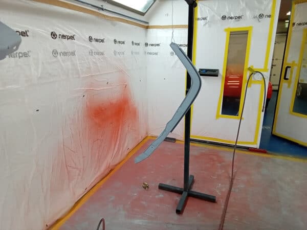 13022025 1987 mercedes 500sl bumper paint (5)