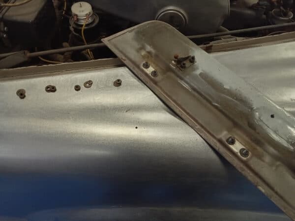 17022025 1963 rover p4 sanding (11)