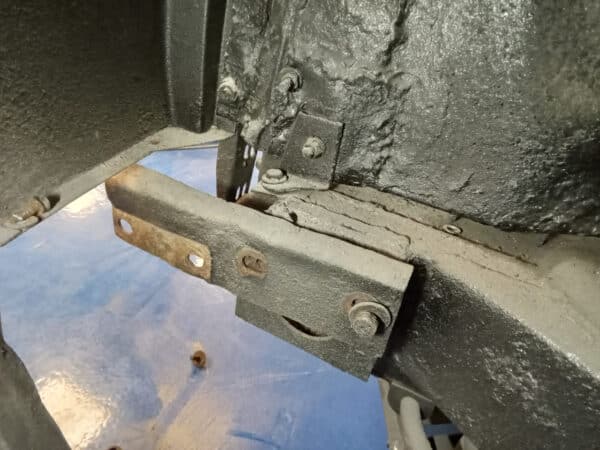 17022025 1963 rover p4 sanding (15)