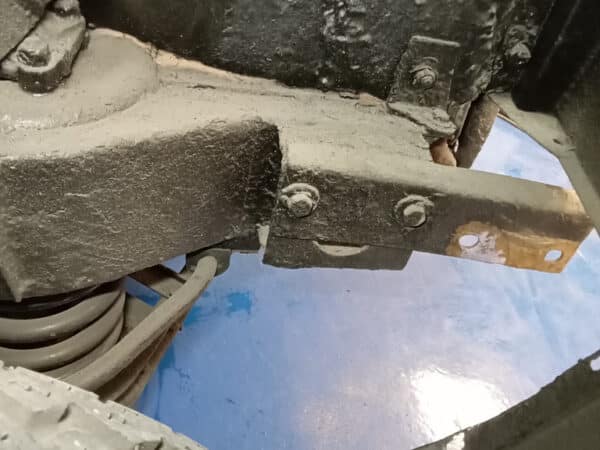 17022025 1963 rover p4 sanding (16)