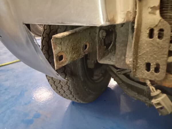 17022025 1963 rover p4 sanding (18)