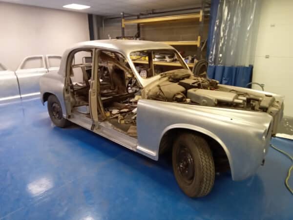17022025 1963 rover p4 sanding (2)